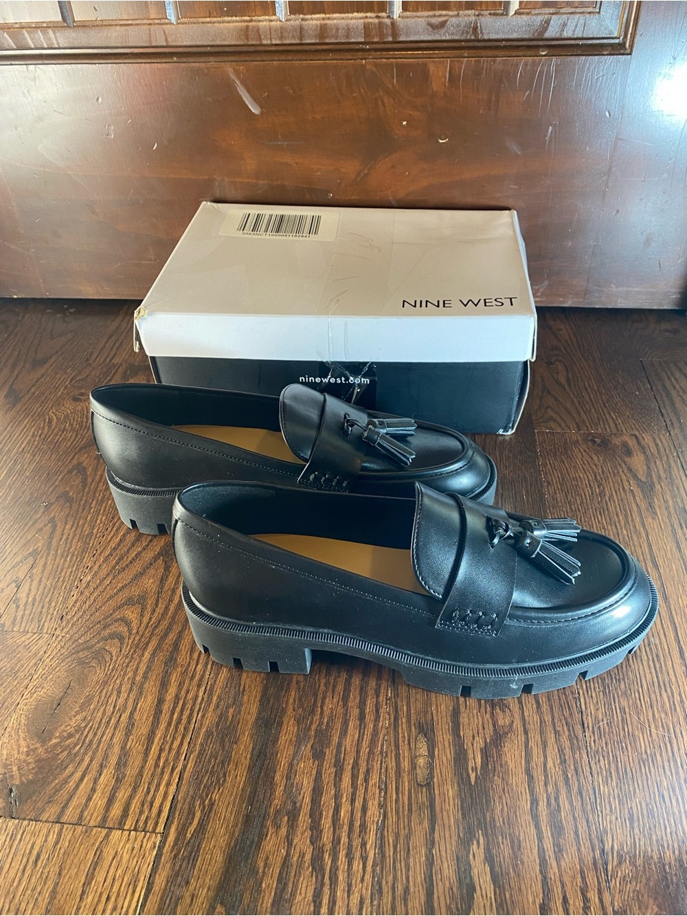 Nine West Women's 8 Black Tassel Loafer Flats Slip-Ons With Tassels